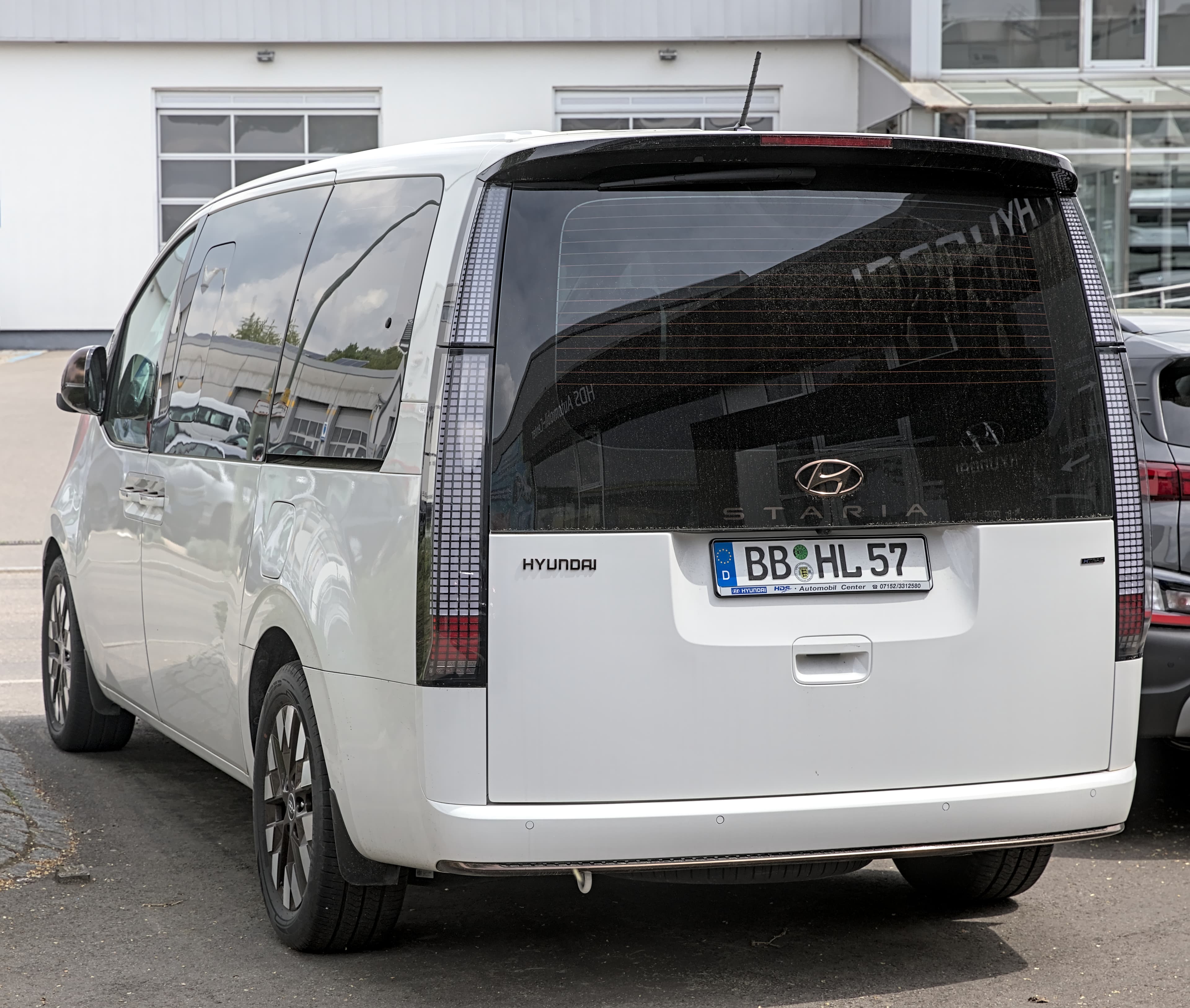 Hyundai Staria