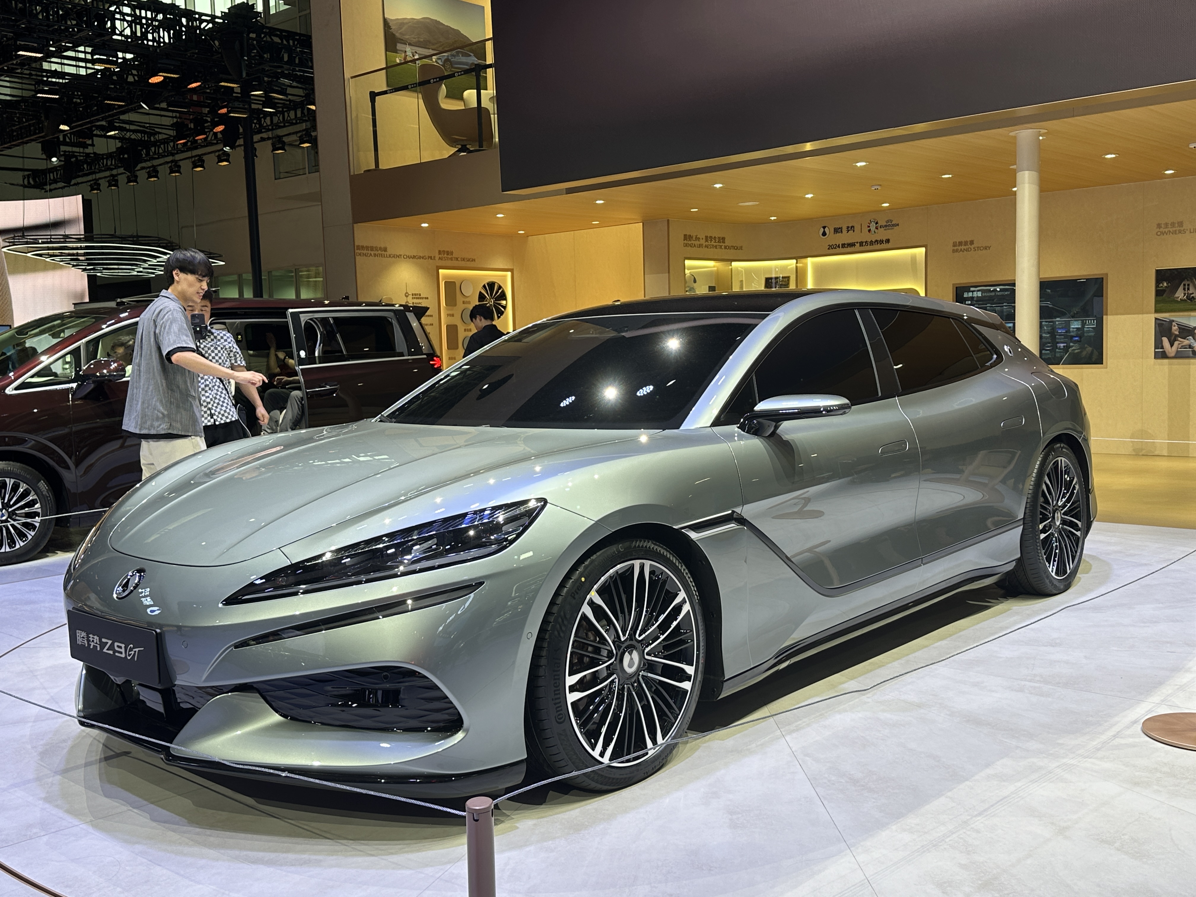 BYD Denza Z